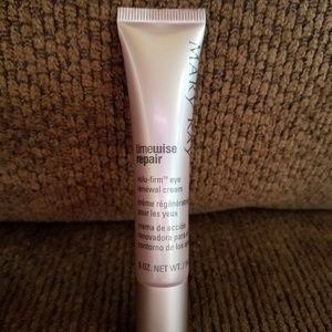 Mary Kay TimeWise Repair Volu-Firm Eye Renewal